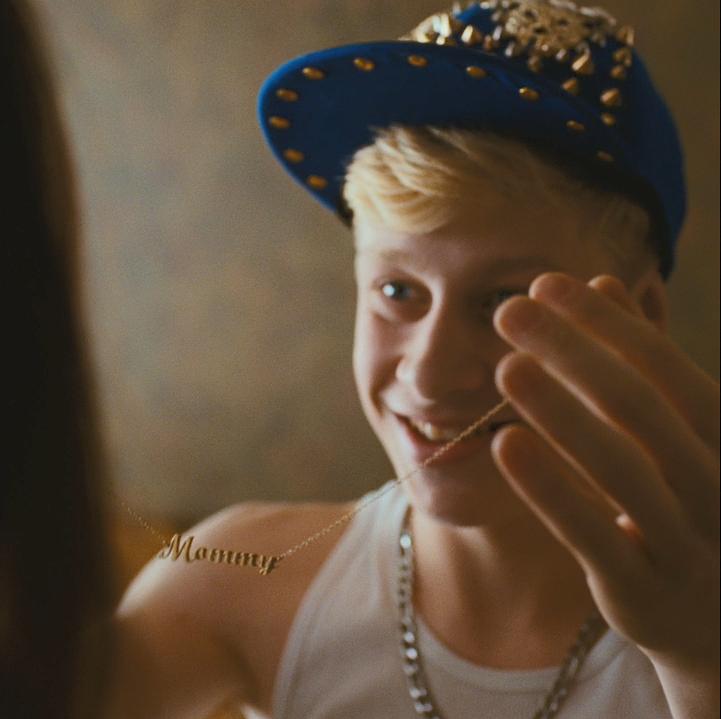 《妈咪》海报第59张图片