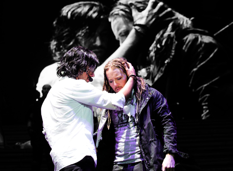 《耶稣基督万世巨星》海报第23张图片