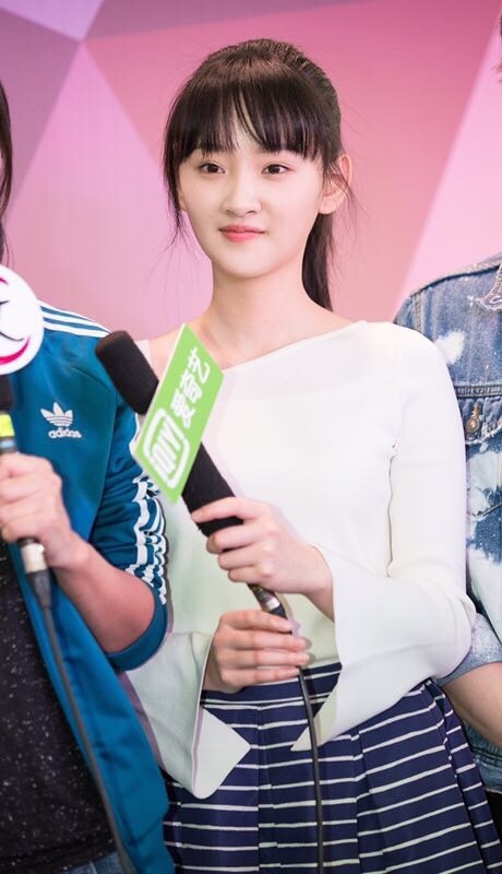 网络剧《同学两亿岁》...