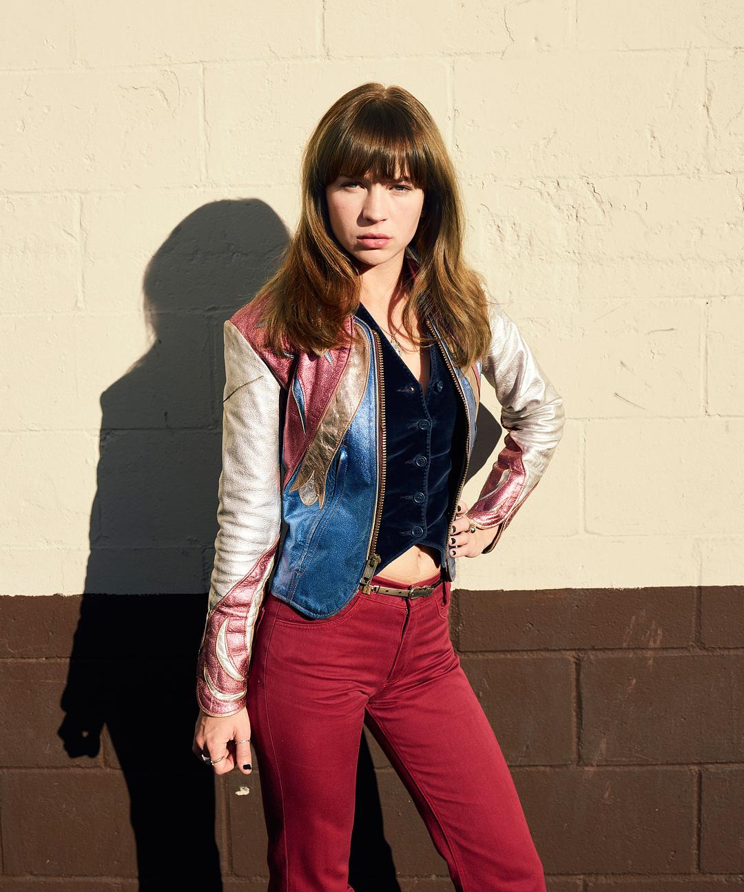 《妹子老板》海报