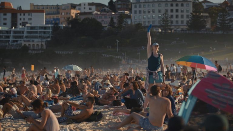 《谜湖之巅第二季》海报第13张图片