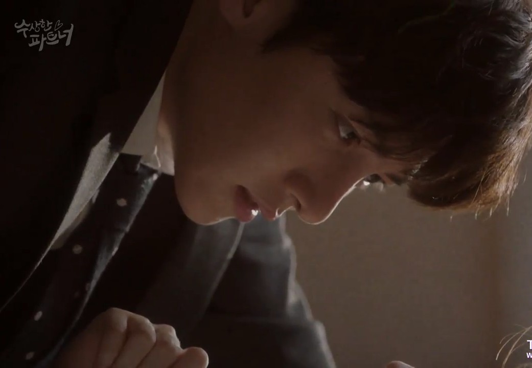 《奇怪的搭档》剧照第22张图片