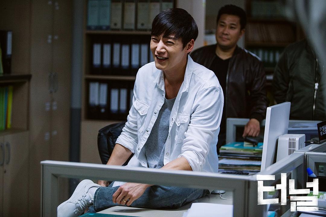 《隧道》剧照第50张图片