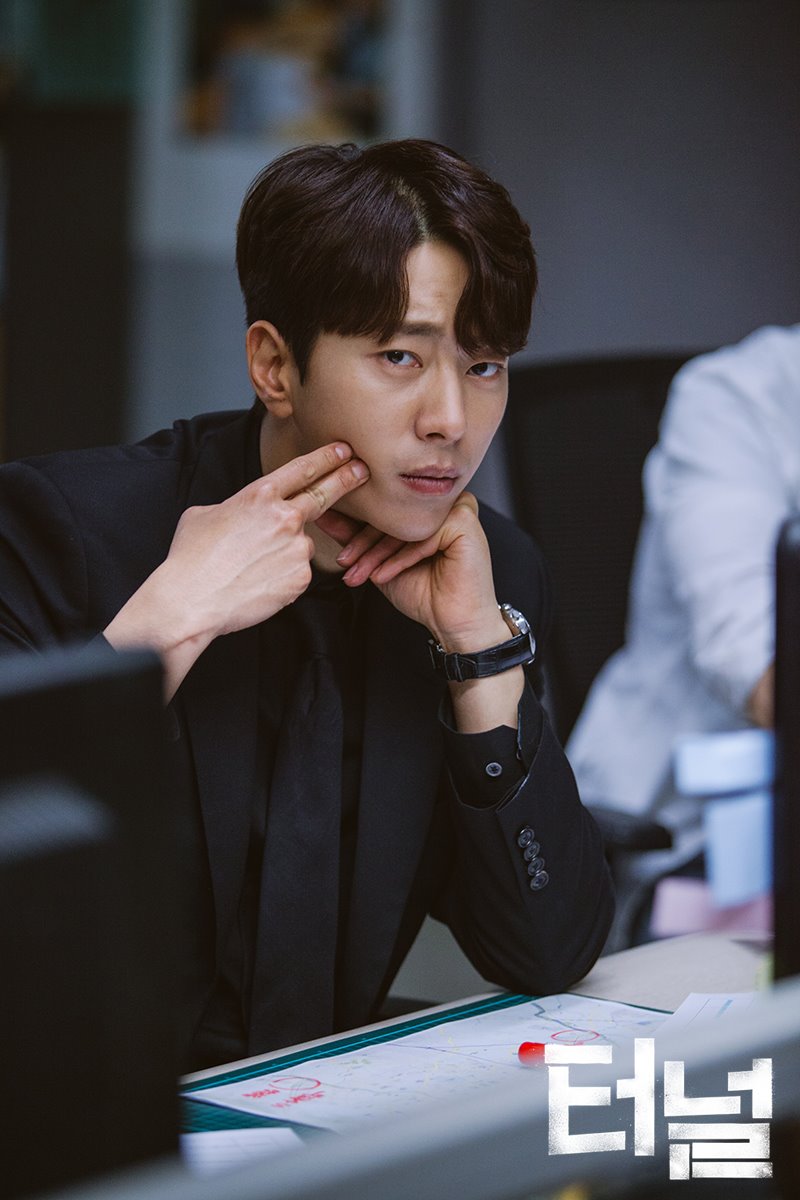 《隧道》剧照第44张图片