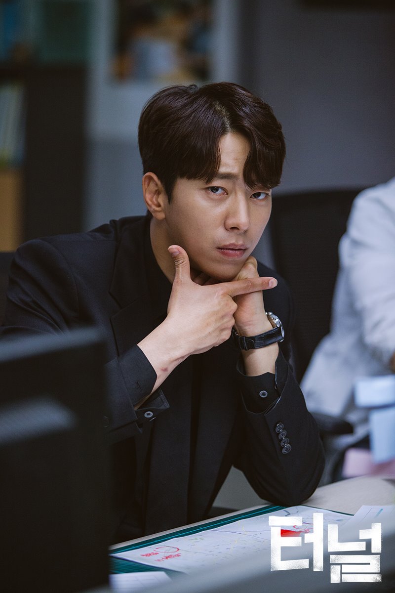 《隧道》剧照第43张图片