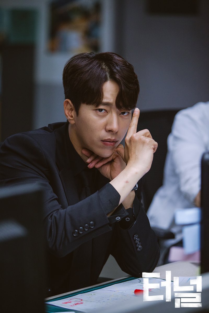 《隧道》剧照第42张图片