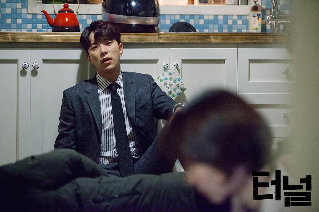 《隧道》剧照第23张图片