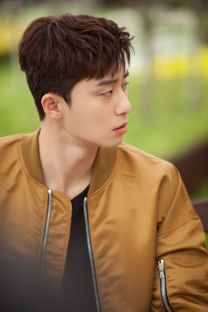 《三流之路》剧照第36张图片