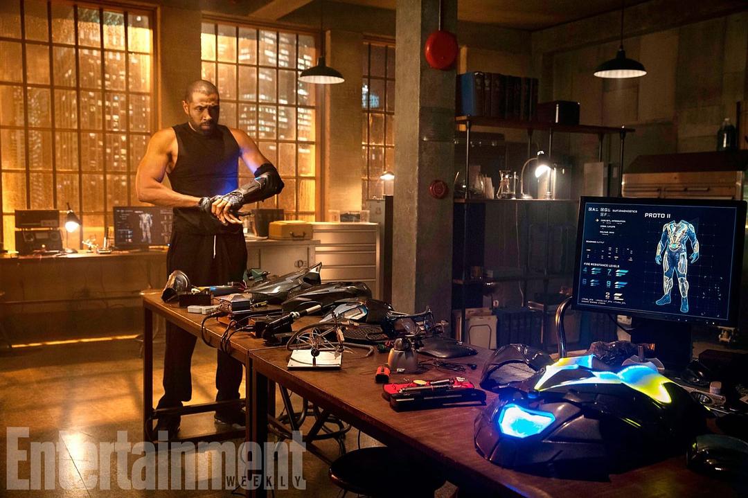 《黑霹雳第一季》剧照