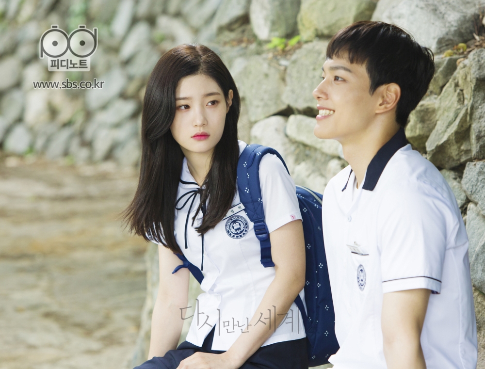 《再次相遇的世界》剧照第1张图片