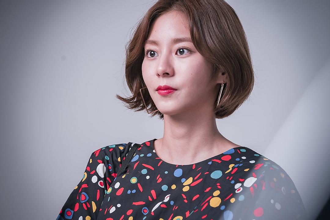 《人孔：奉必梦游仙境》剧照第37张图片