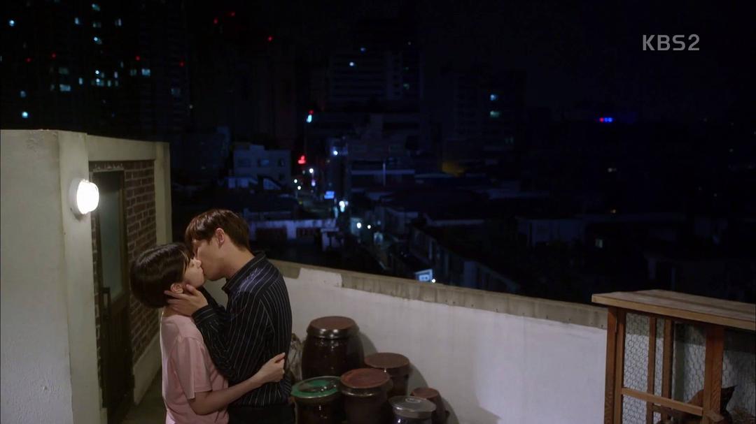 《爸爸好奇怪》剧照第4张图片