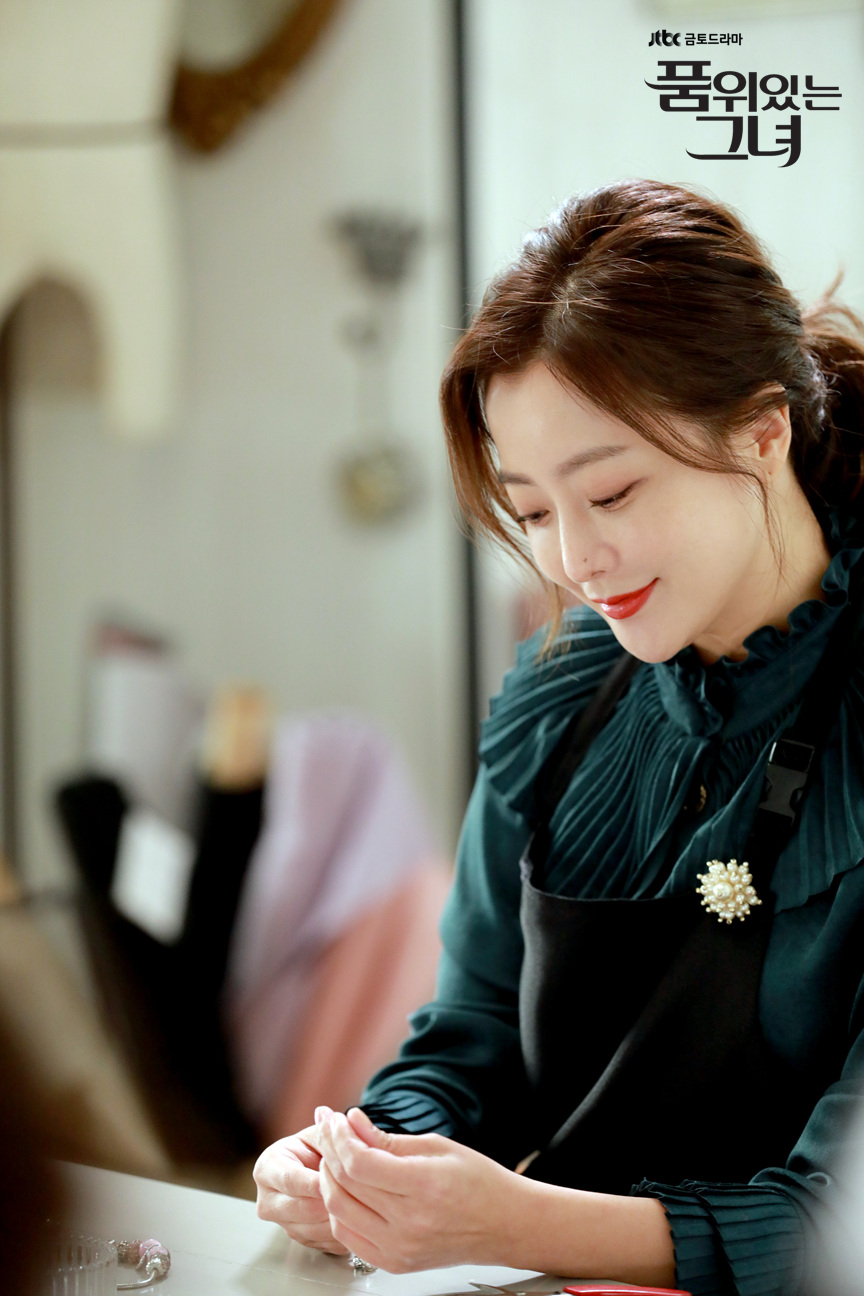 《有品位的她》剧照第11张图片