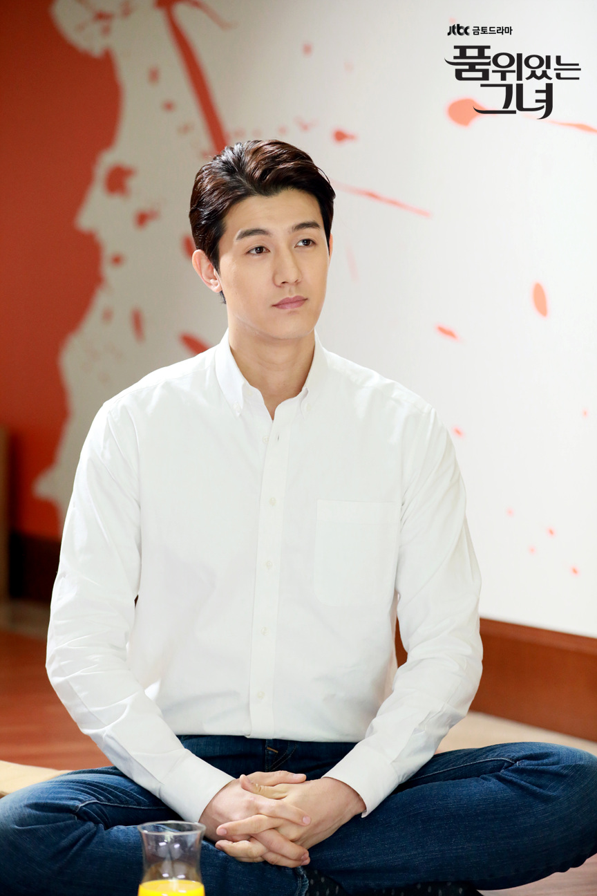 《有品位的她》剧照第22张图片