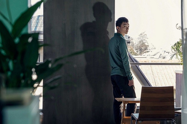 《预兆散步的侵略者》剧照