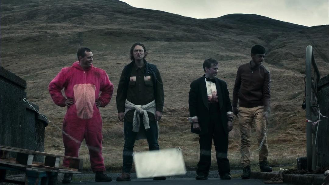 《猎鹿惊魂》剧照第42张图片