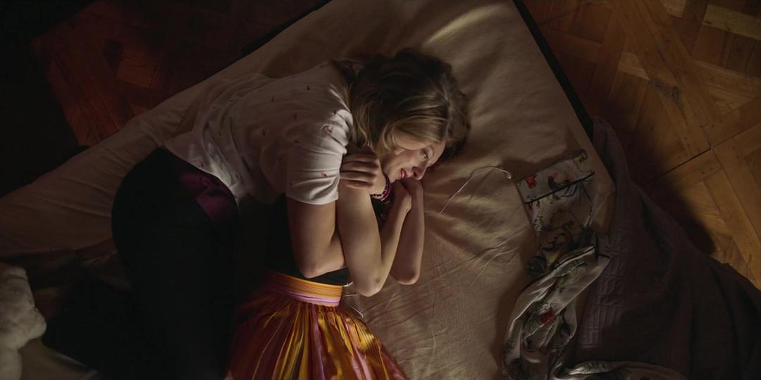 《蔚蓝海岸》海报第5张图片