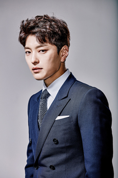 《金钱之花》剧照