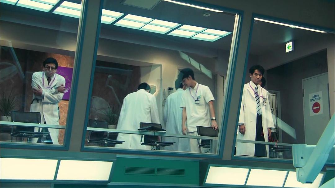 每个人都有被大门支配...