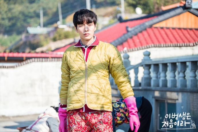 《今生是第一次》剧照第20张图片