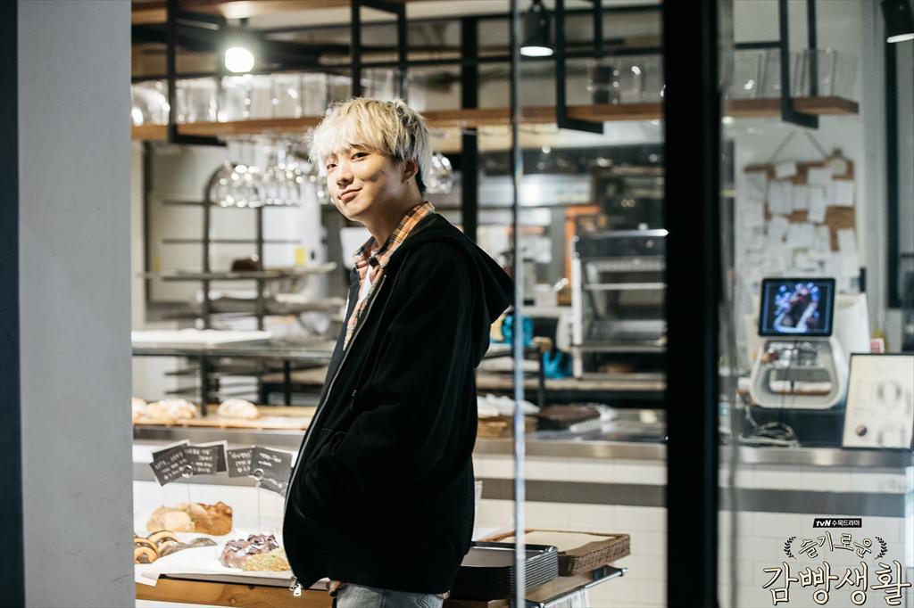 《机智牢房生活》剧照第37张图片