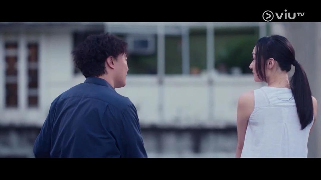 你认为不提她，我就不...