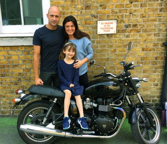 《深暗势力第一季》剧照