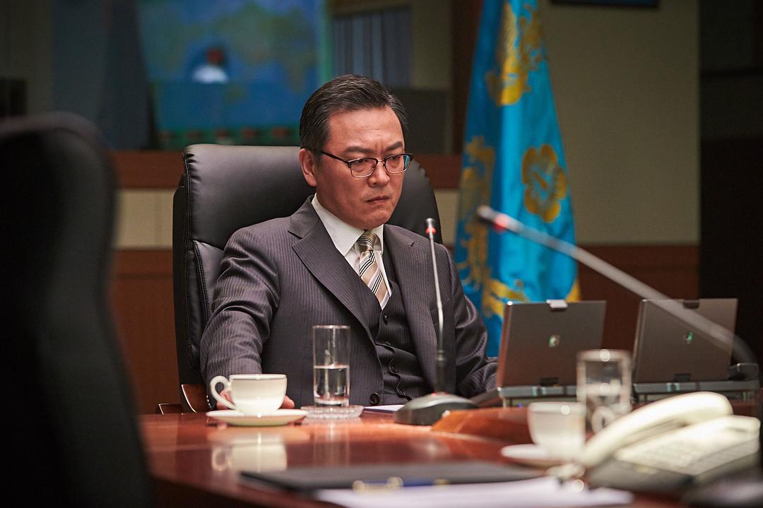 《铁雨》海报第47张图片