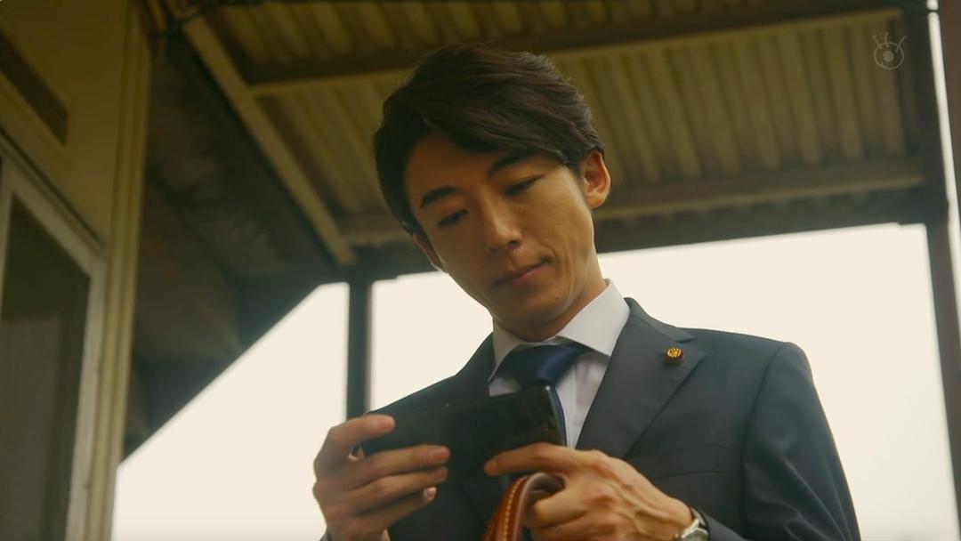 《民众之敌：这个世界不是很可笑吗？！》剧照第26张图片