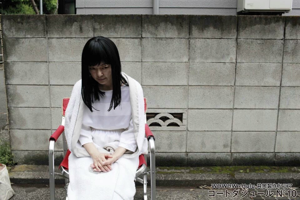 《蔚蓝海岸N°10》海报第31张图片