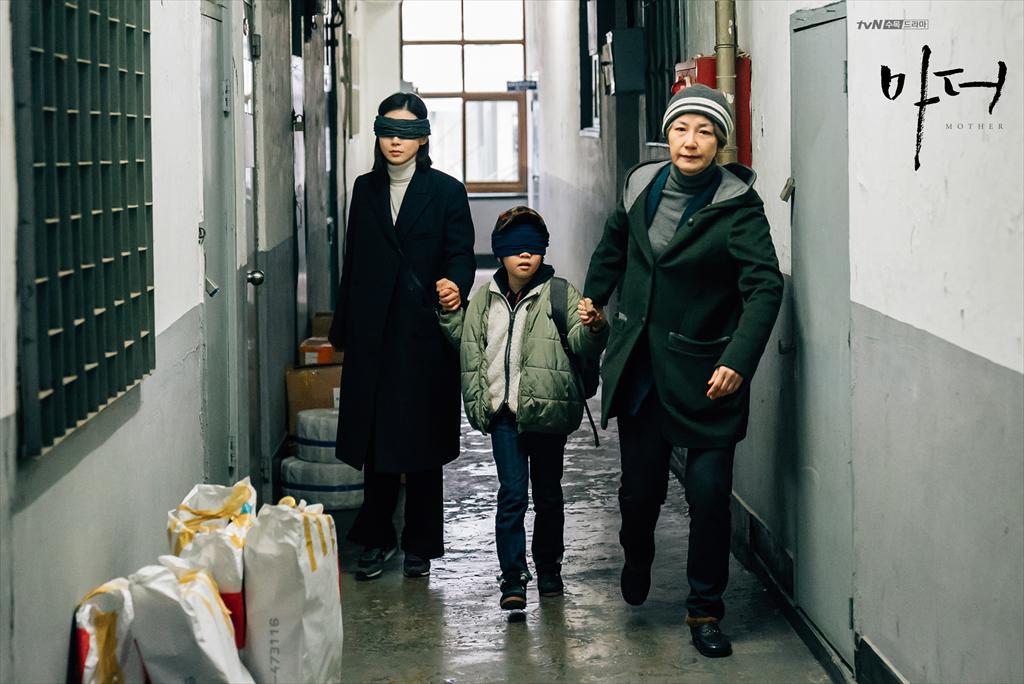《母亲》剧照第30张图片