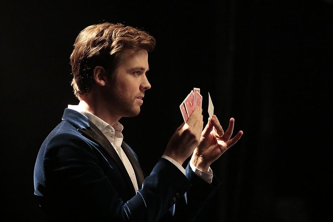 《真伪莫辨》剧照第3张图片