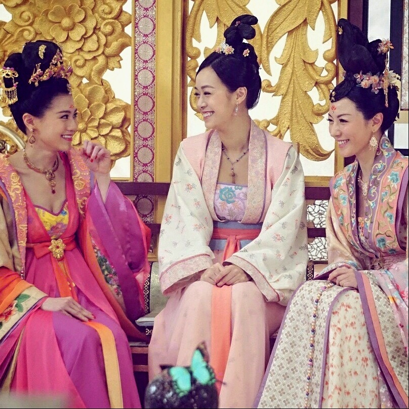 深宫真假情难辨