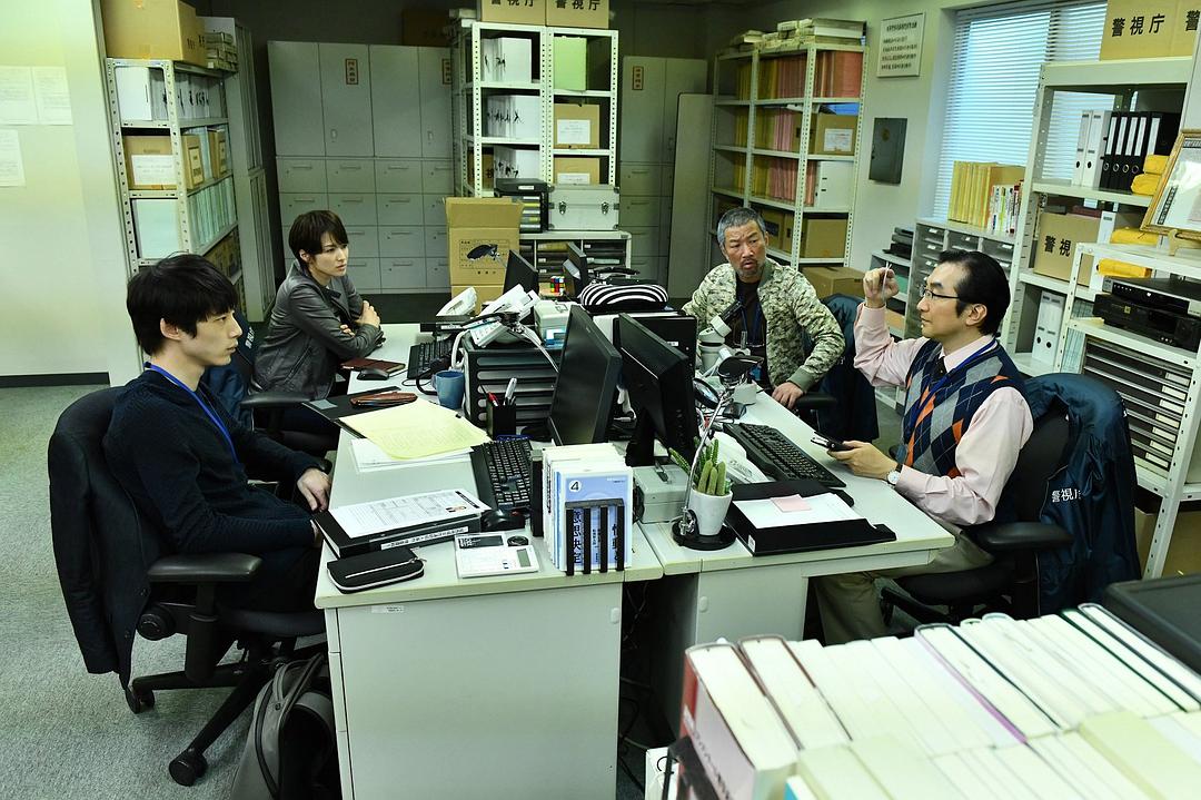 《信号长期未解决事件搜查组》海报第13张图片