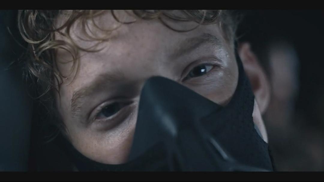 《惨雨第一季》海报第25张图片