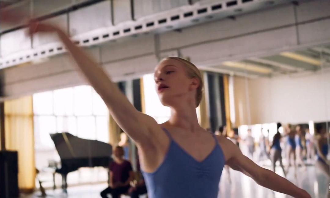 《女孩》海报第12张图片