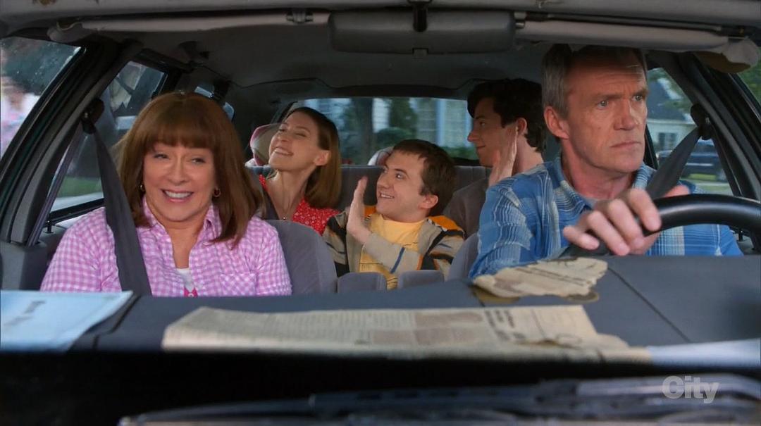 《中产家庭第九季》剧照第7张图片