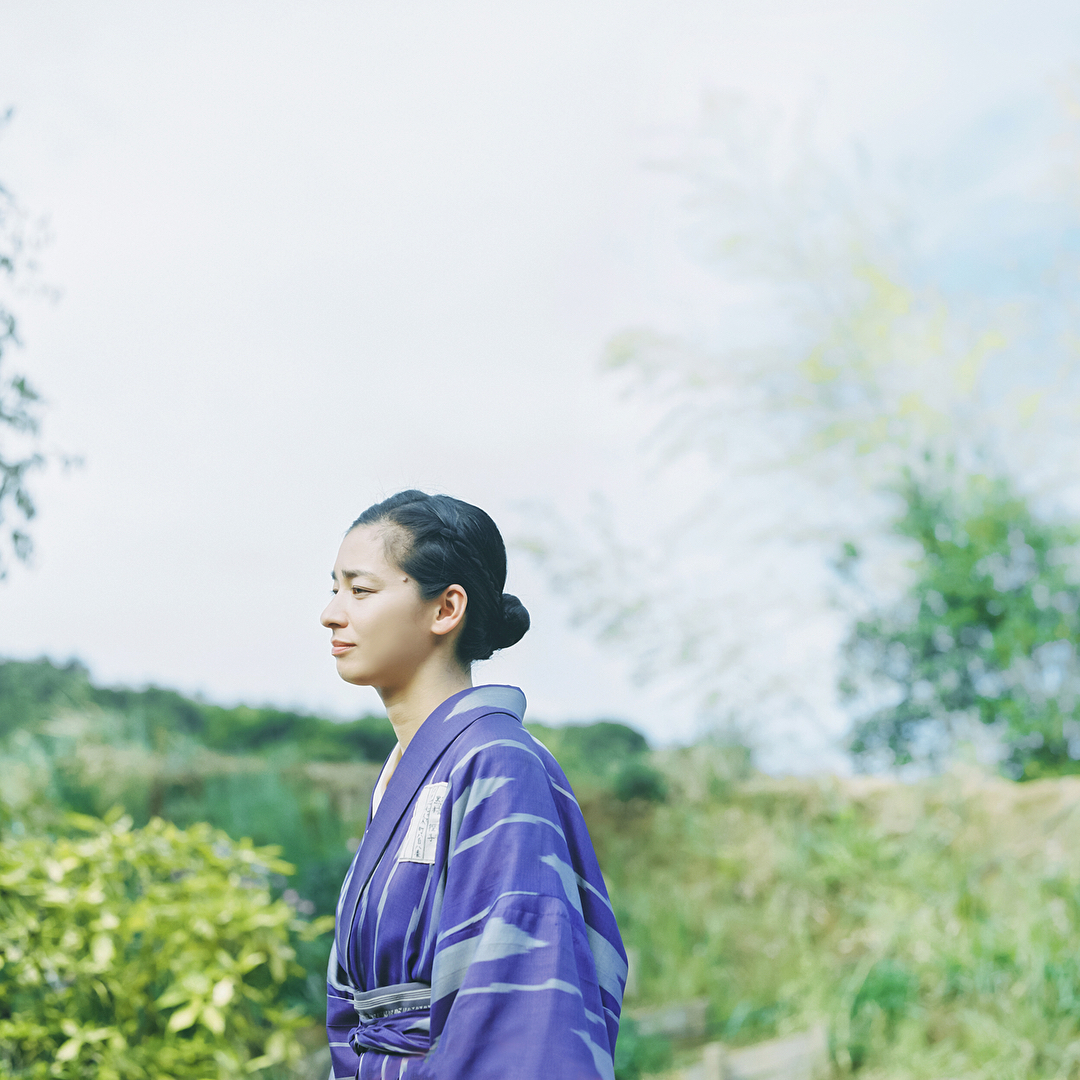 黑村径子（尾野真千子...