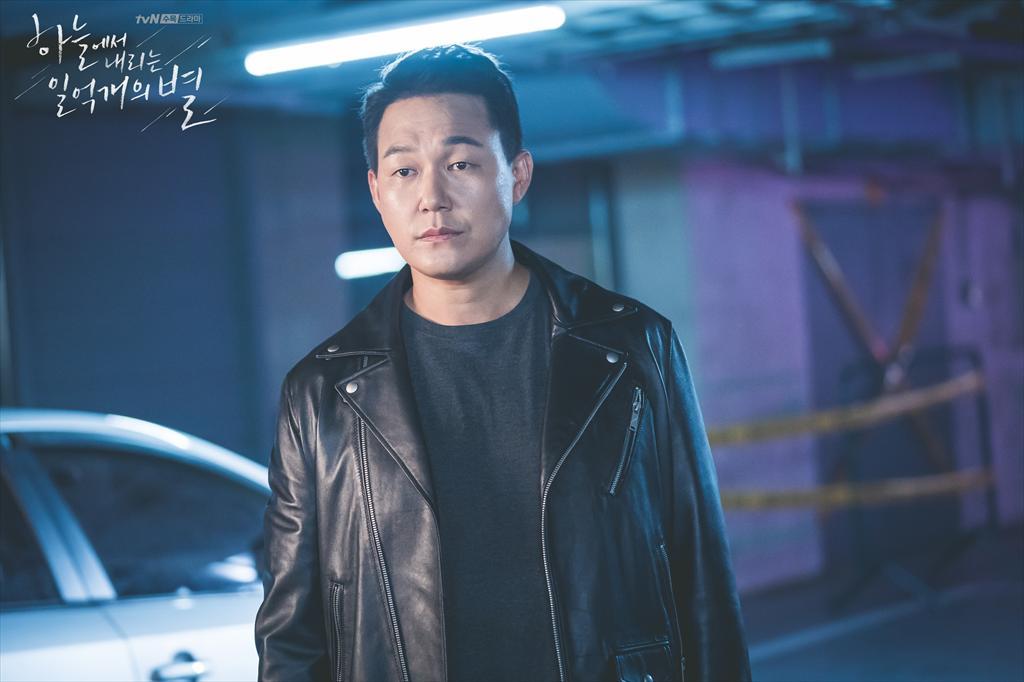 《从天而降的一亿颗星星》剧照第48张图片