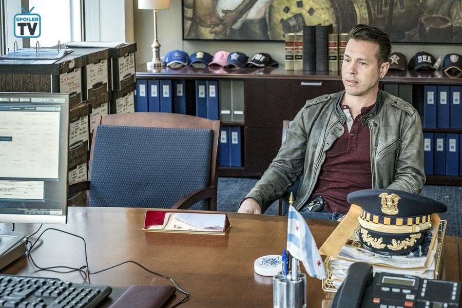 《芝加哥警署第六季》剧照第18张图片