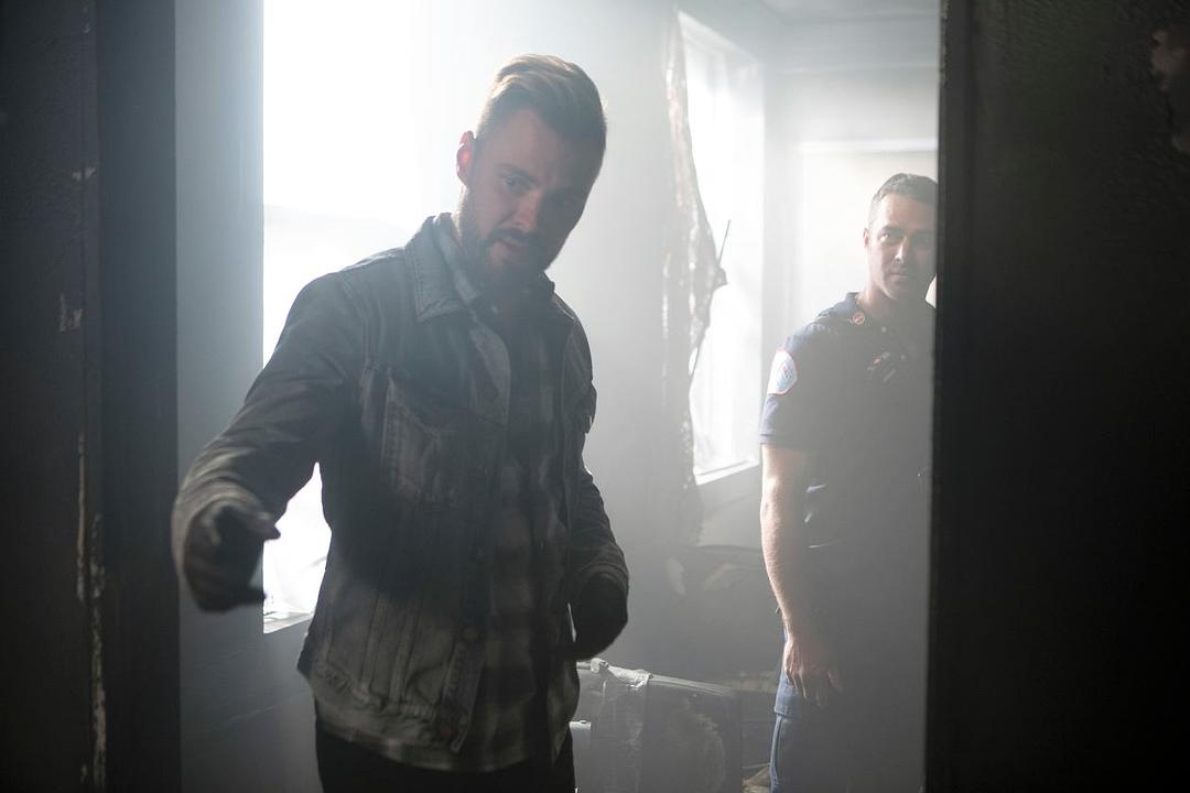 《芝加哥警署第六季》剧照第7张图片