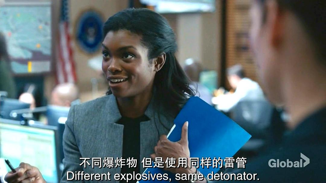 是在笑吗，炫耀、得意...