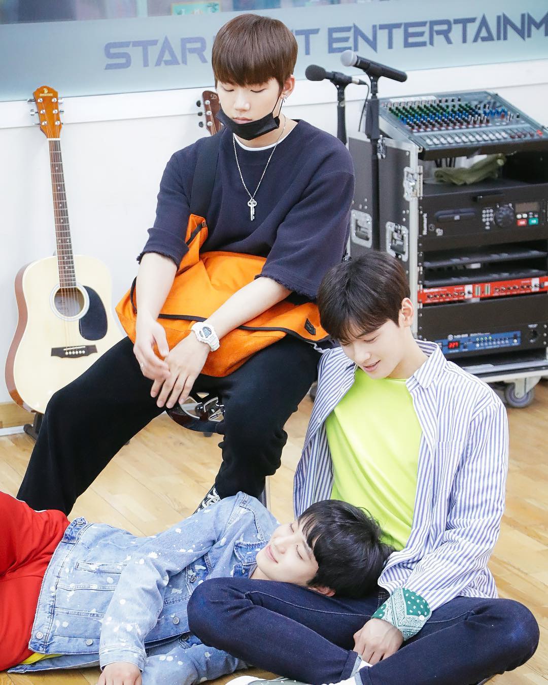 《顶级经纪人》剧照第11张图片