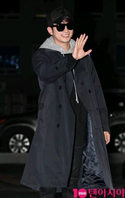 2018年10月2日杀青...