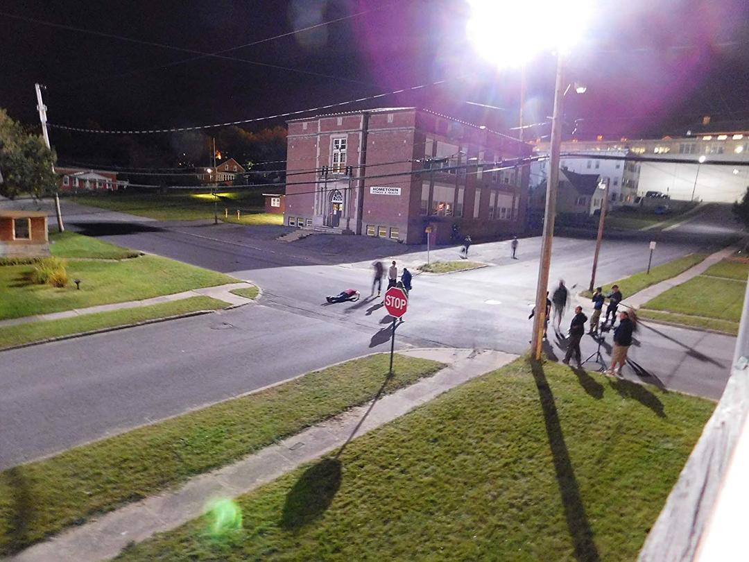 《逃离丹尼莫拉》剧照第33张图片