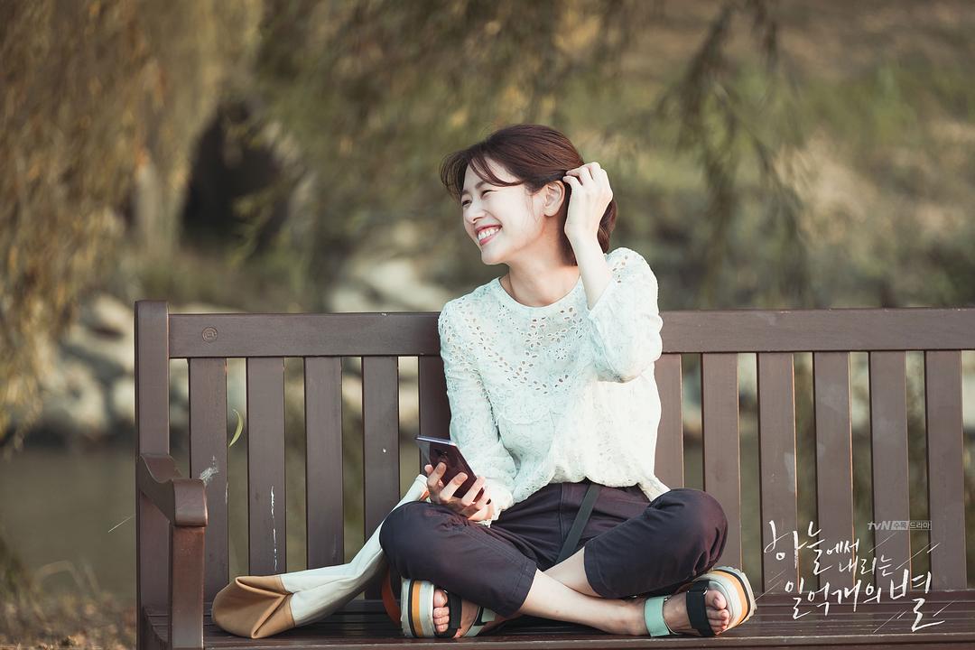 《从天而降的一亿颗星星》剧照第32张图片