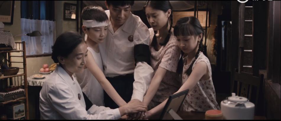 《外滩钟声》剧照第53张图片