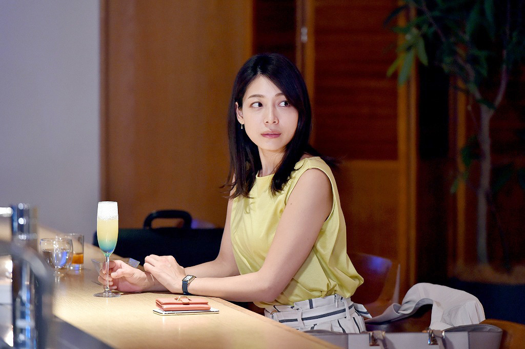 《傲骨贤妻》剧照第22张图片