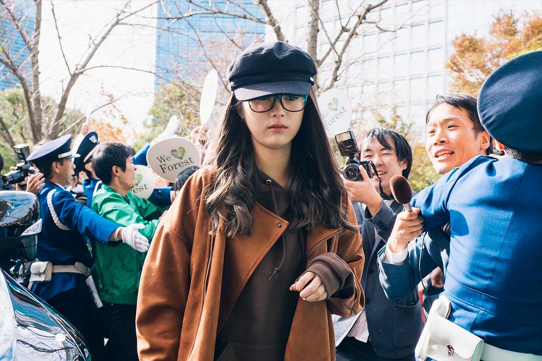 《丑闻专门律师》剧照第29张图片