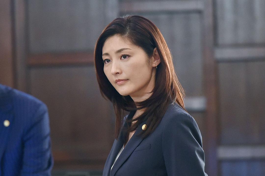 《傲骨贤妻》剧照